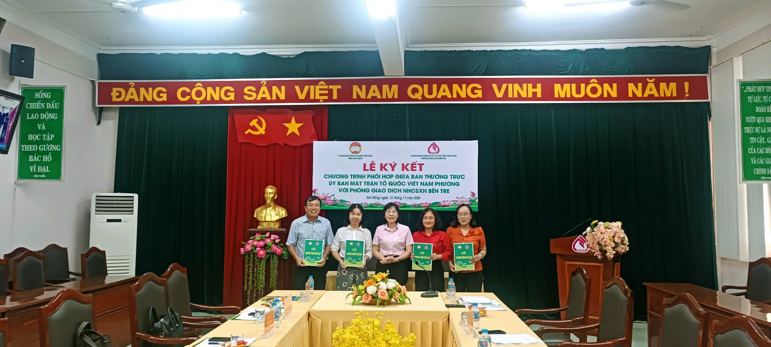 Ký kết Chương trình phối hợp giữa Ban Thường trực Ủy ban Mặt trận Tổ quốc Việt Nam các phường với Phòng giao dịch Ngân hàng Chính sách xã hội Bến Tre